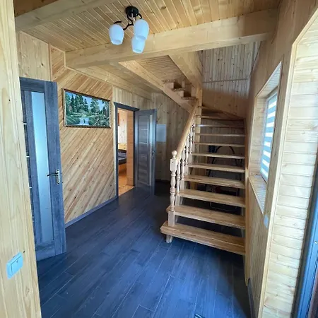 Filin House אכסניה מיקוליצ'ין